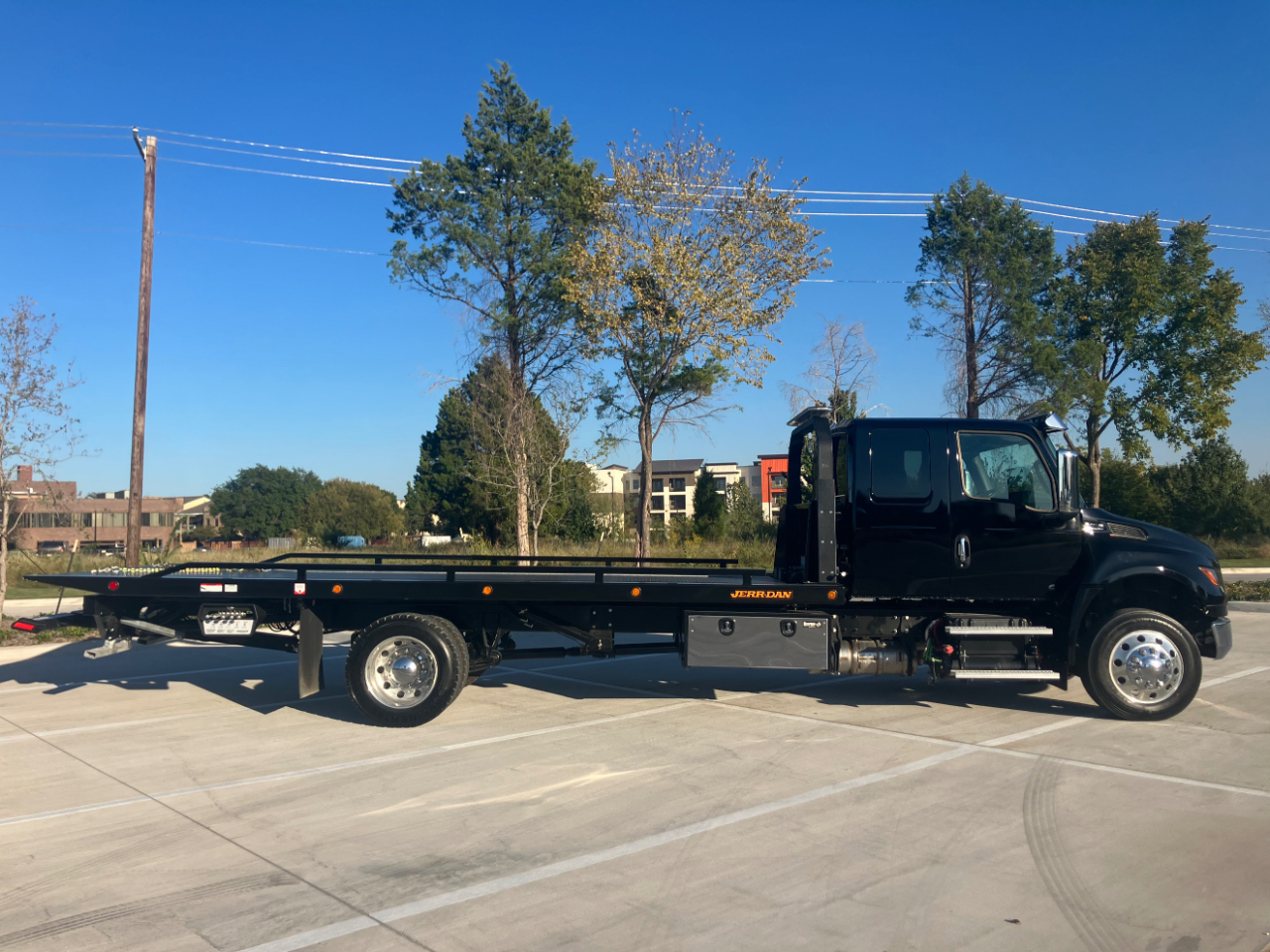 International MV607  2025 International MV607  2025