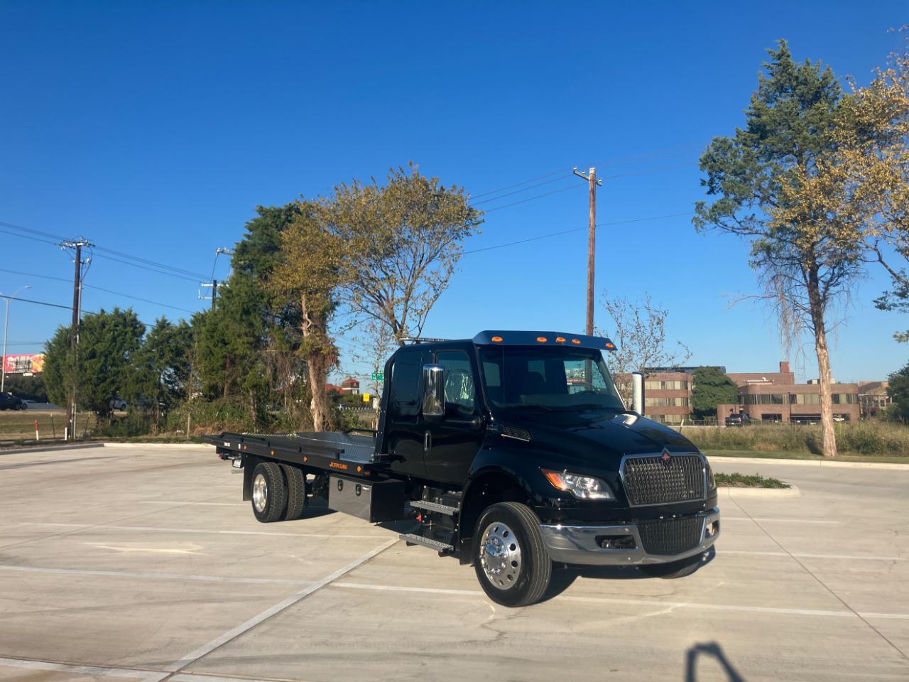 International MV607  2025 International MV607  2025