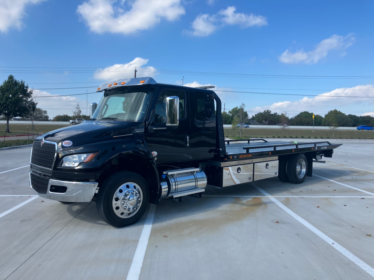 International MV607  2025 International MV607  2025