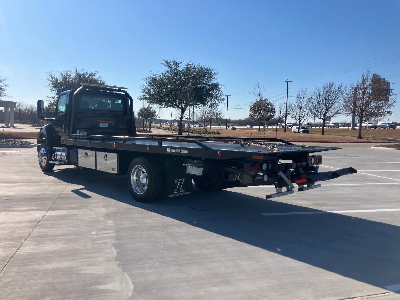 International MV607  2026