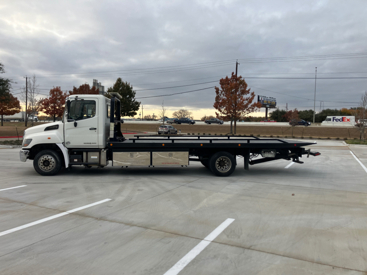 Hino Conventional Cab  2014