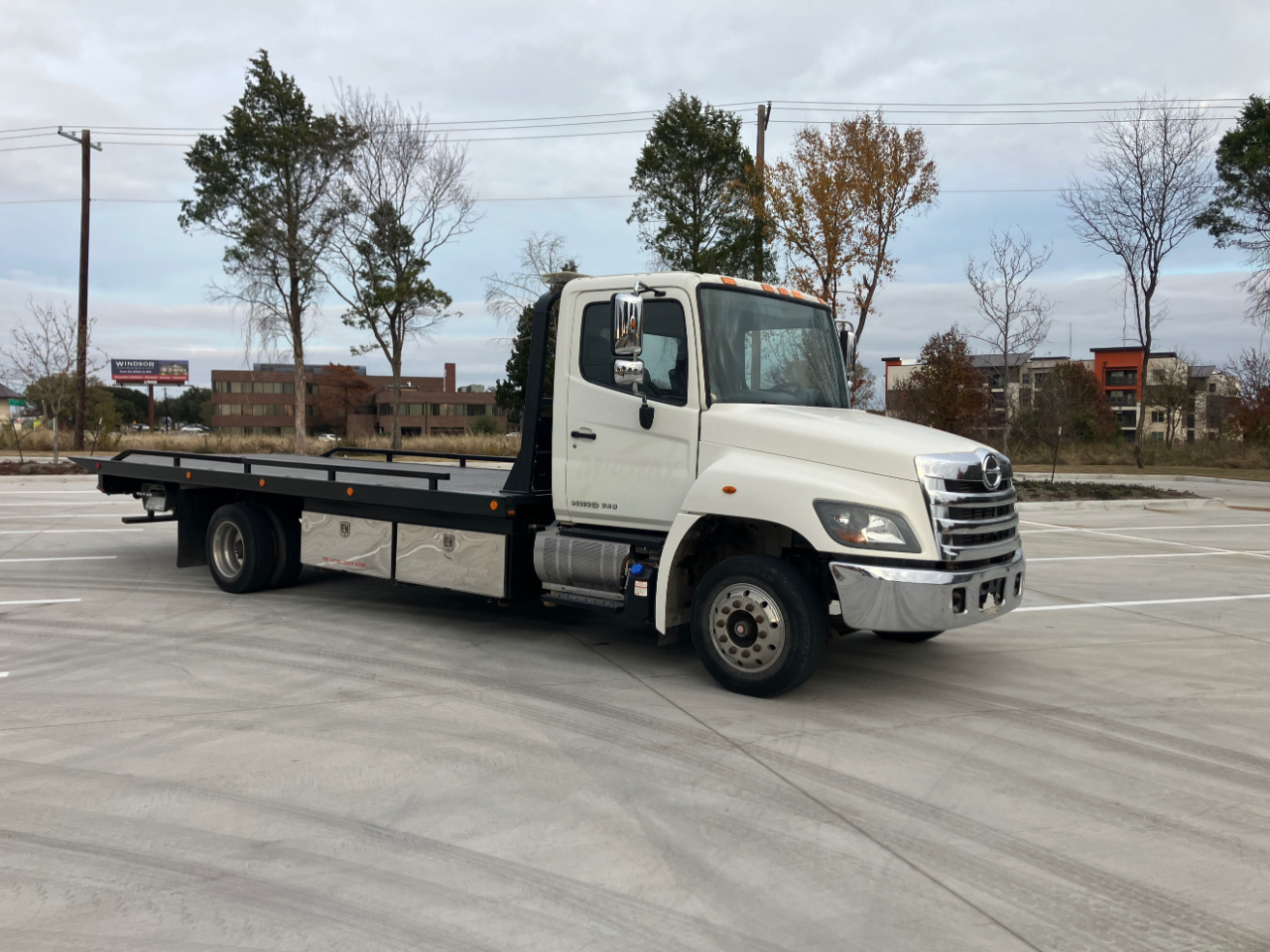 Hino Conventional Cab  2014