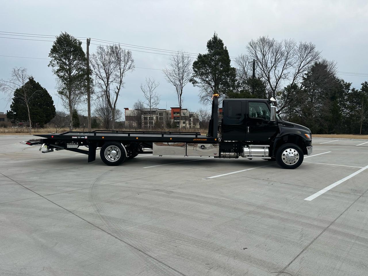 International MV607  2026