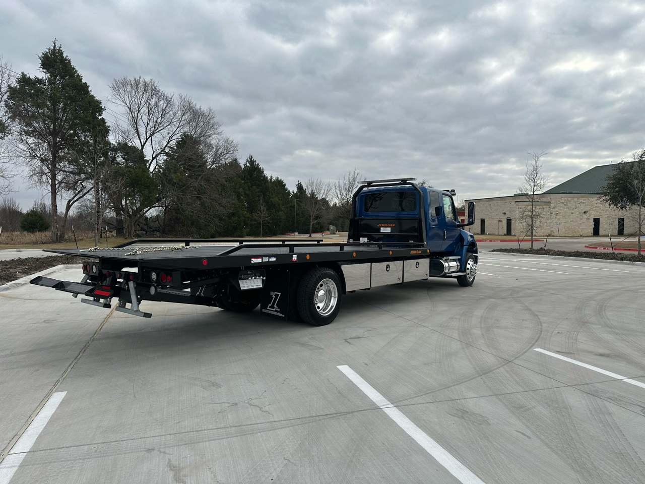 International MV607  2026