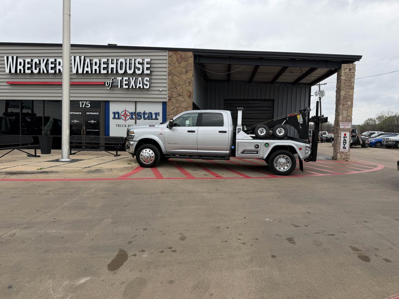 RAM 5500 Crew Cab SWB 4WD DRW 2026