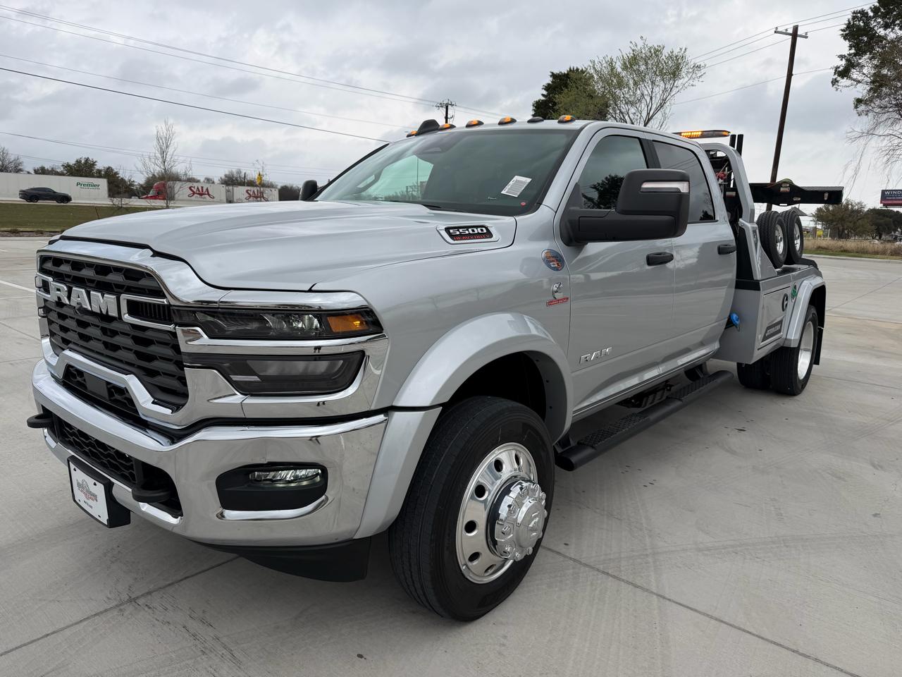 RAM 5500 Crew Cab SWB 4WD DRW 2026