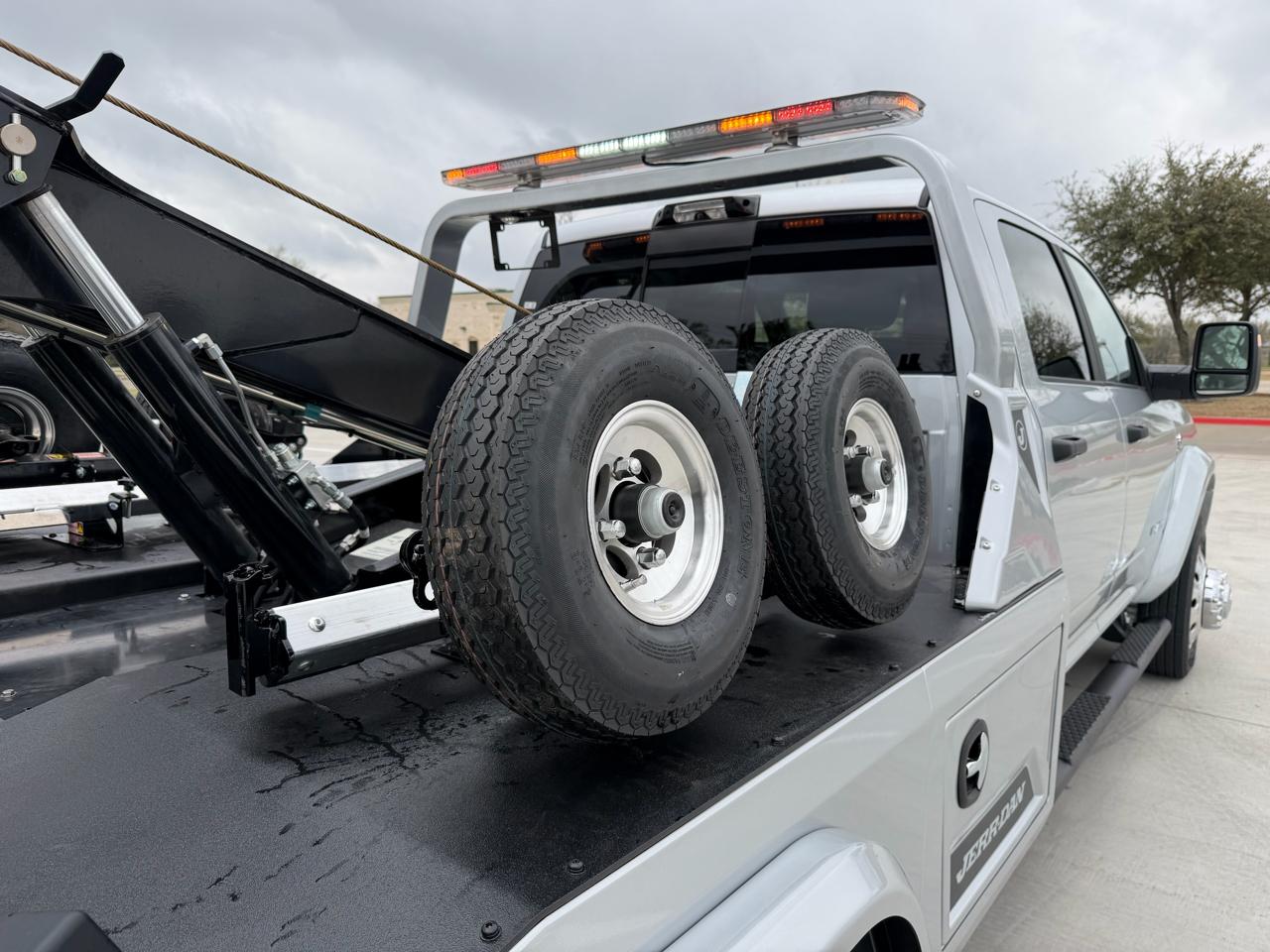 RAM 5500 Crew Cab SWB 4WD DRW 2026