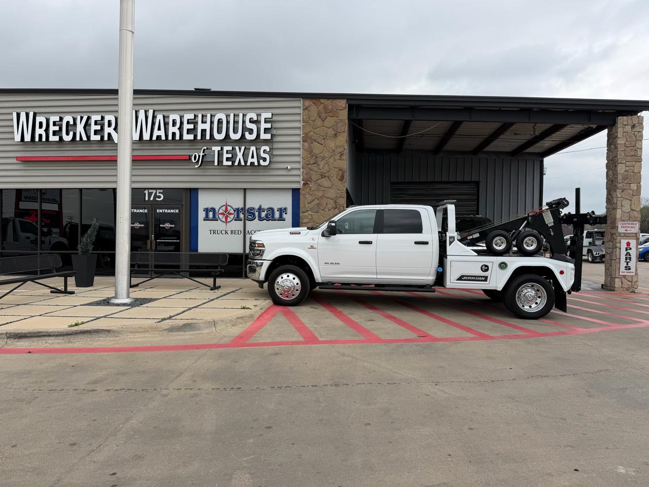 RAM 5500 Crew Cab SWB 4WD DRW 2026