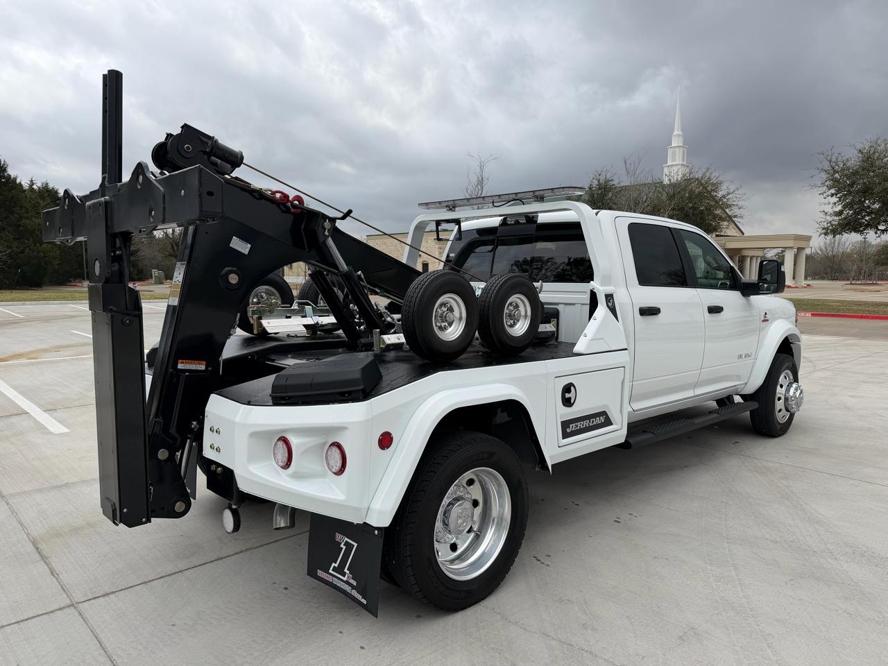 RAM 5500 Crew Cab SWB 4WD DRW 2026