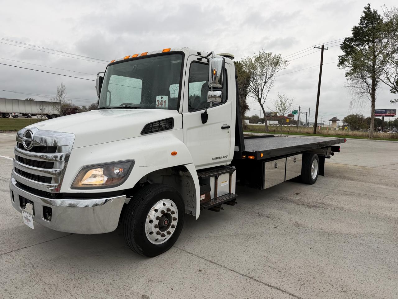 Hino Conventional Cab  2016
