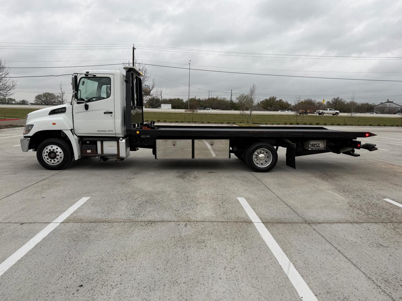 Hino Conventional Cab  2016