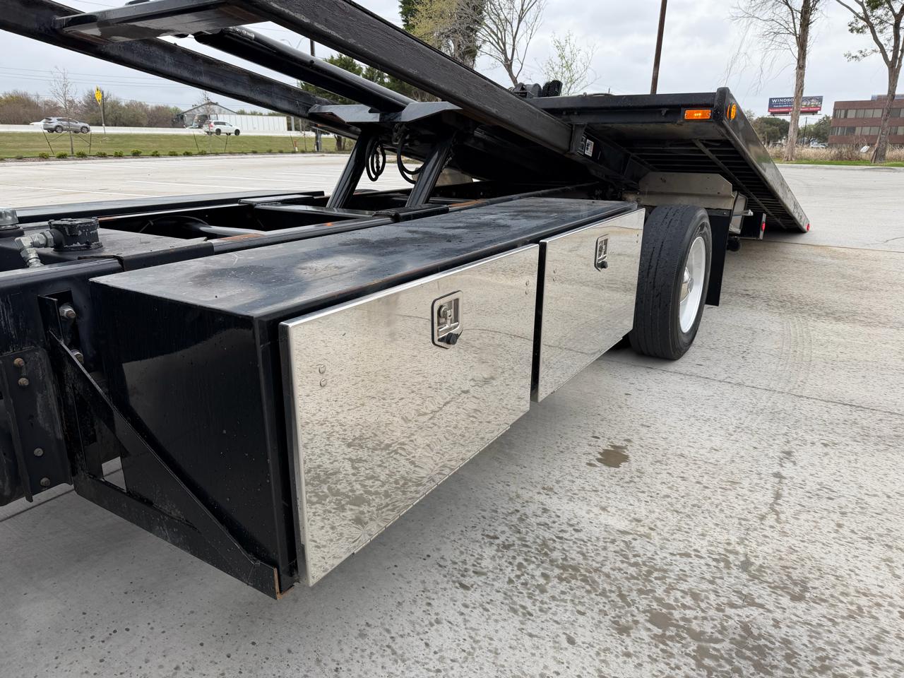 Hino Conventional Cab  2016