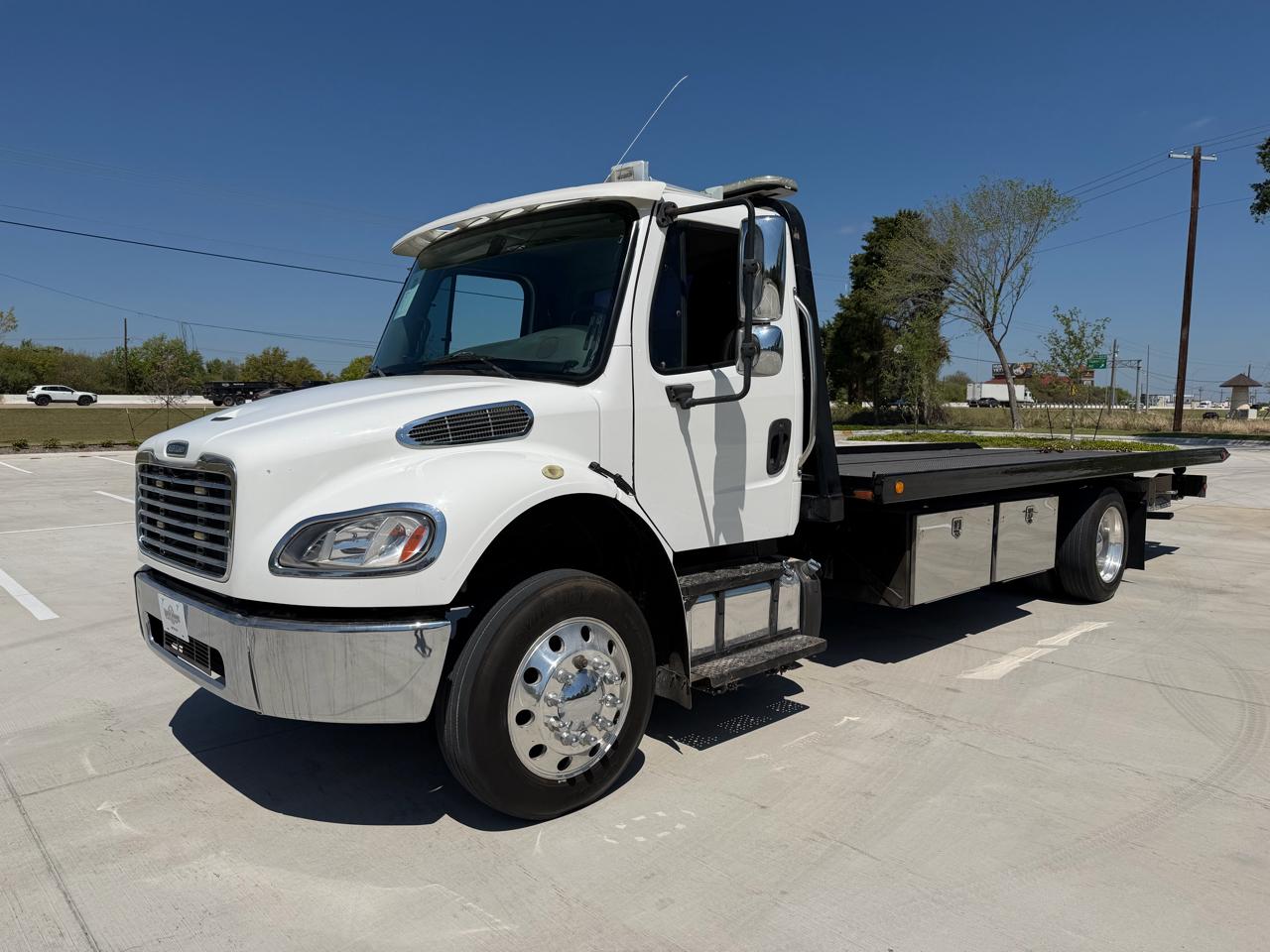 Freightliner M2 106  2017