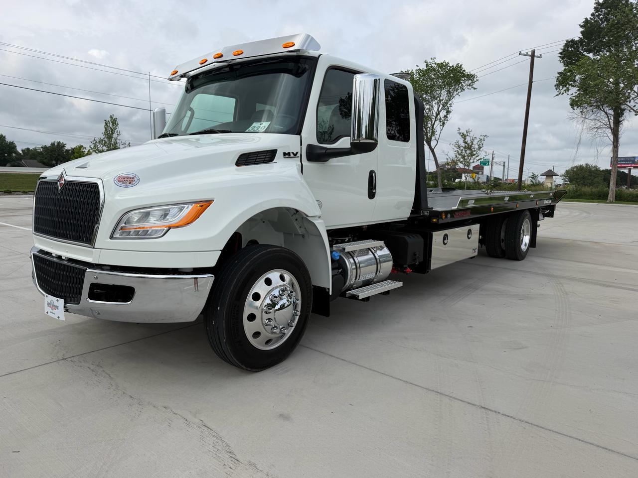 International MV607  2027