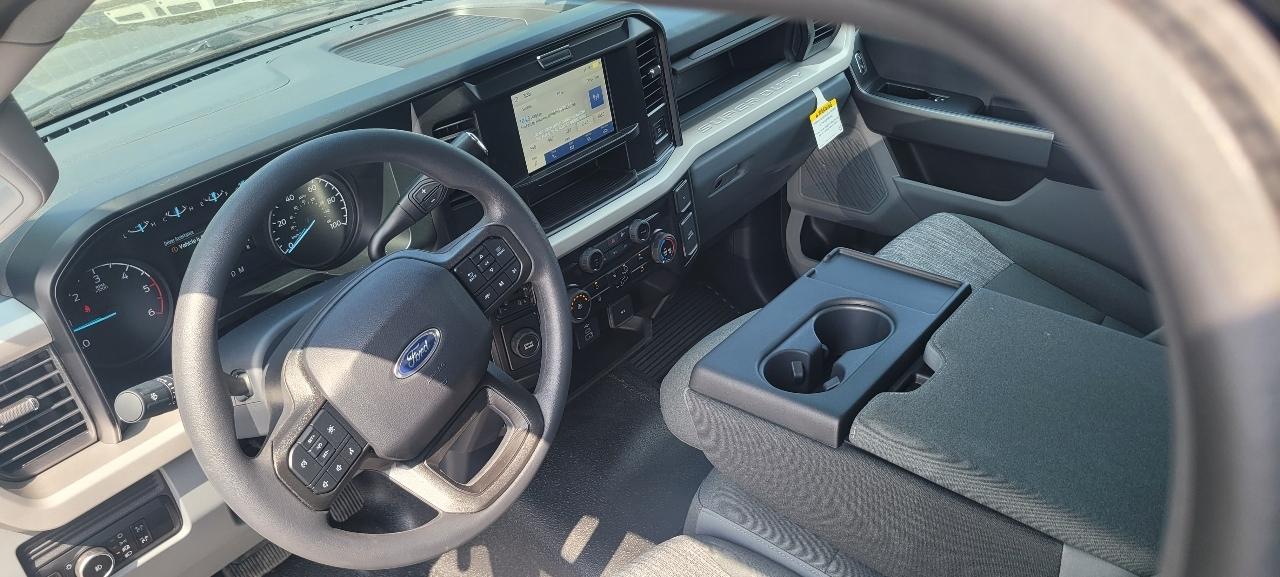 Ford F-450 SD Regular Cab DRW 2WD 2026