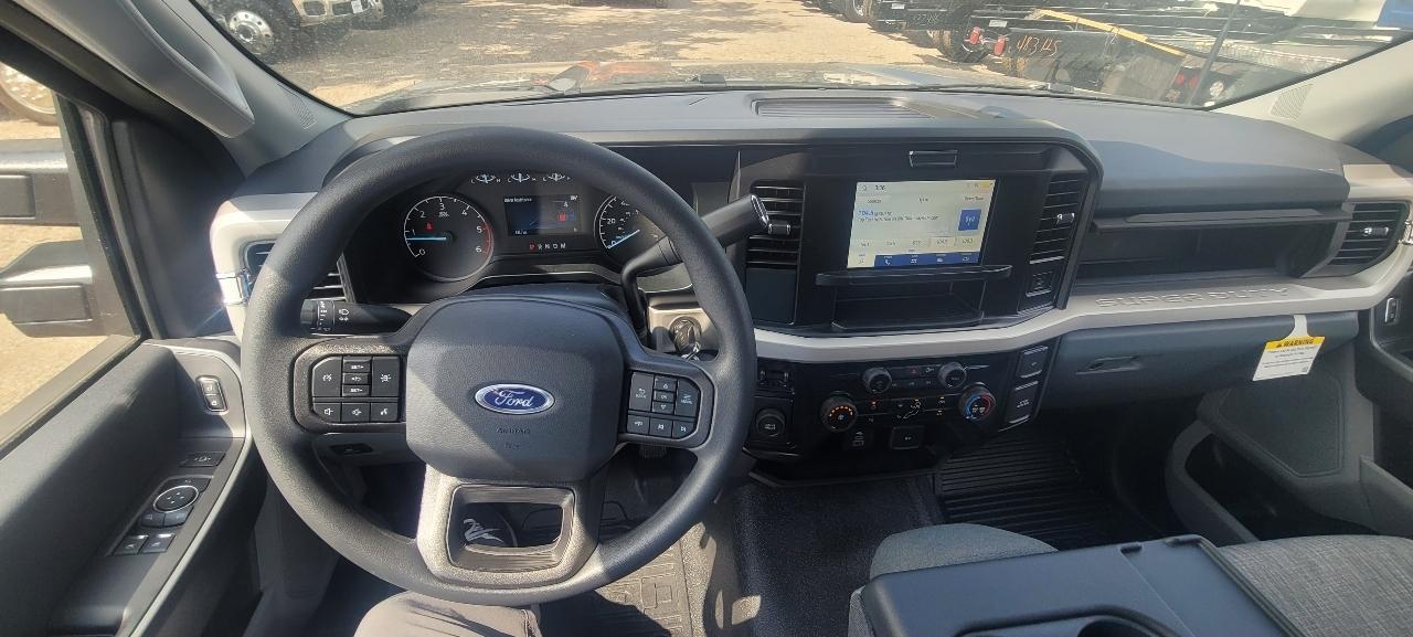 Ford F-450 SD Regular Cab DRW 2WD 2026