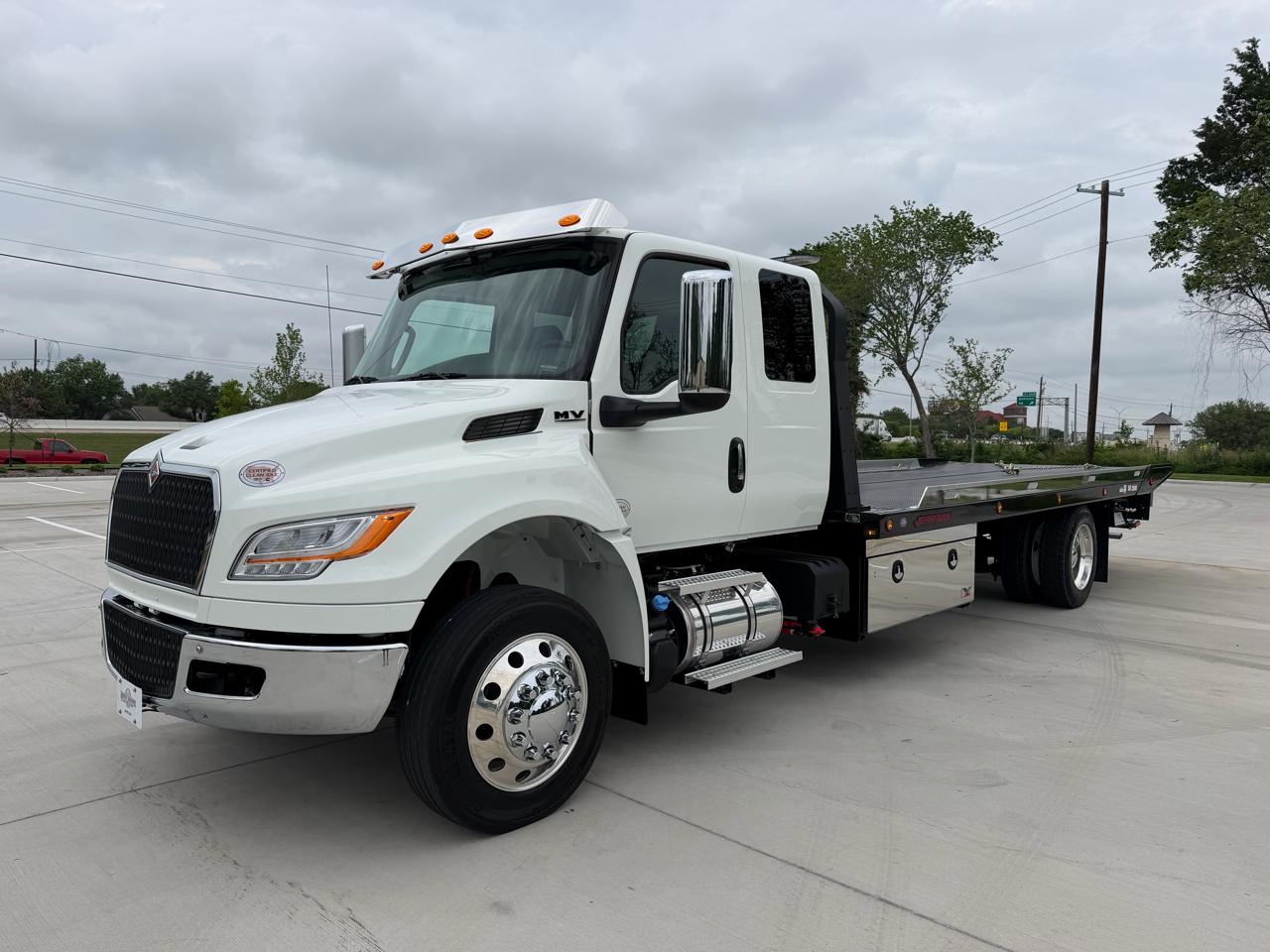 International MV607  2027