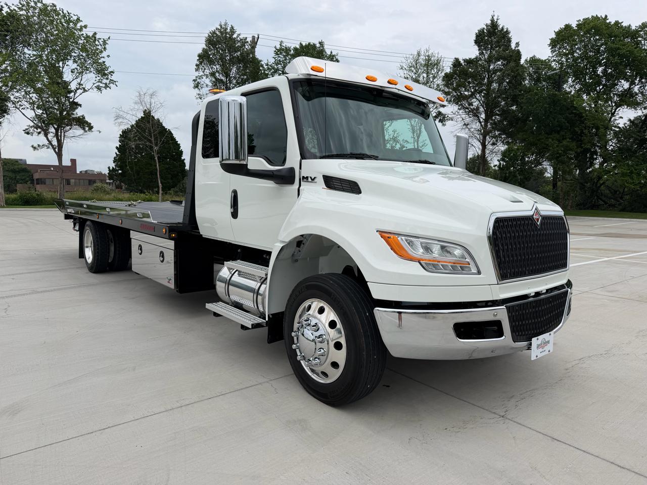 International MV607  2027