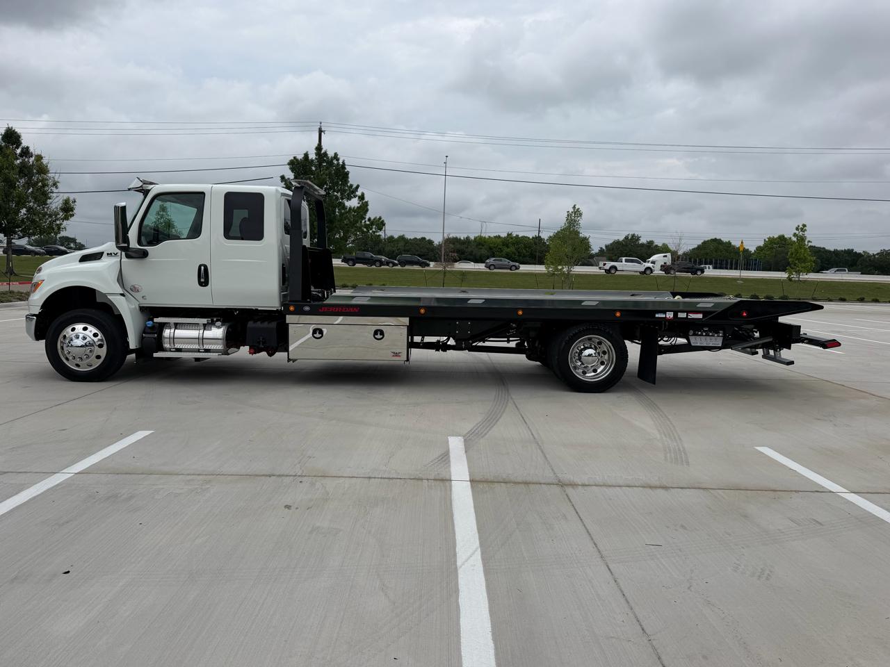 International MV607  2027