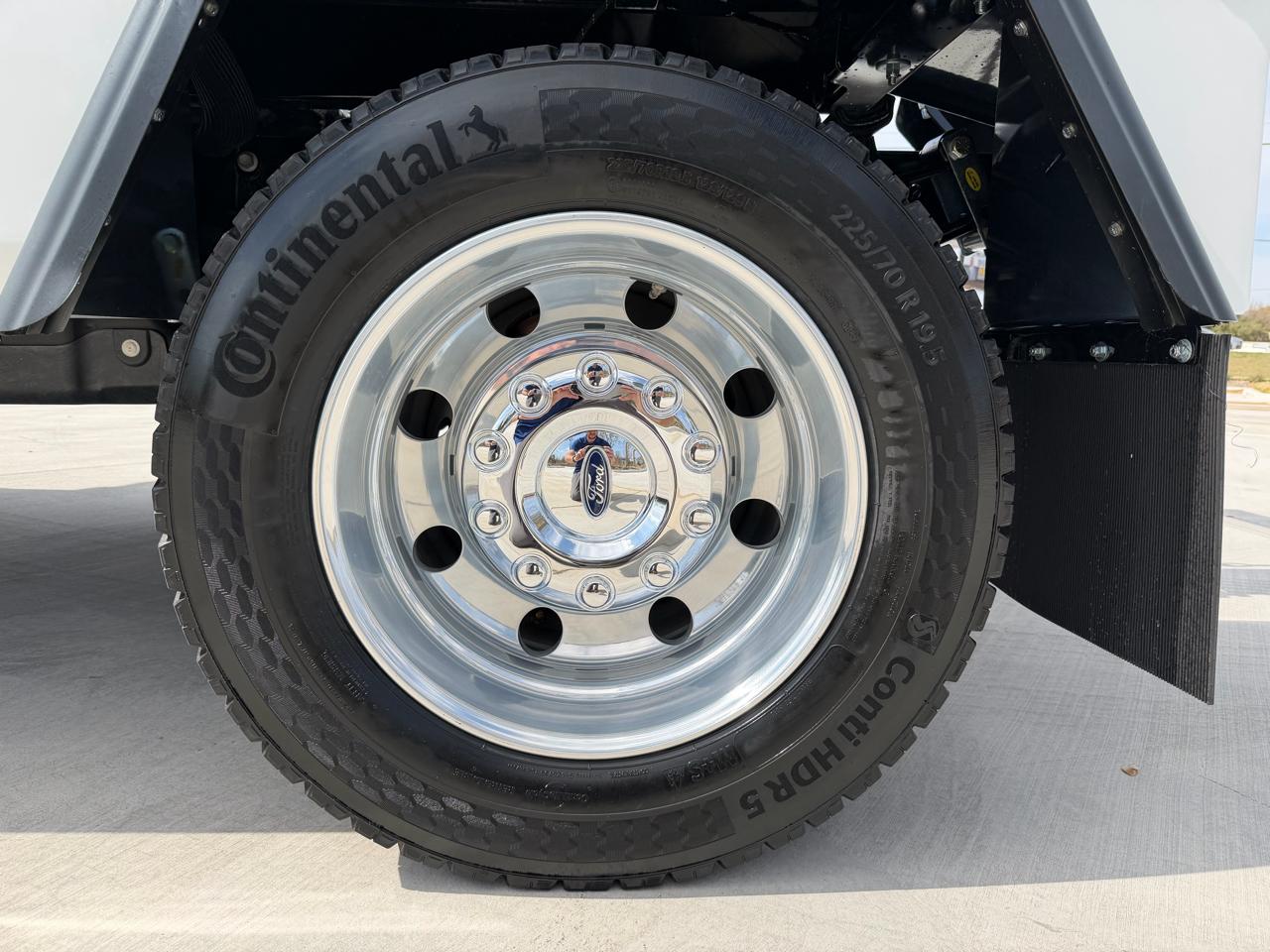 Ford F-450 SD Regular Cab DRW 2WD 2026