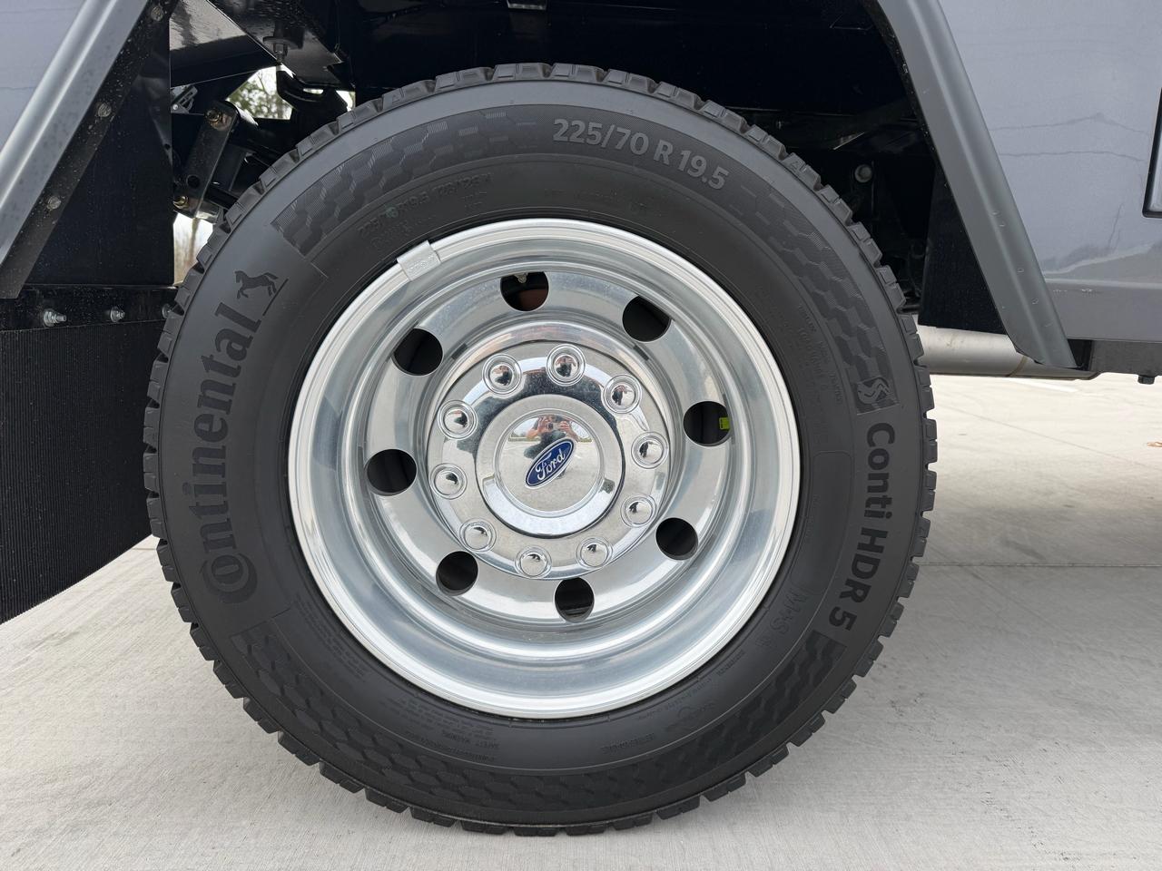 Ford F-450 SD Regular Cab DRW 2WD 2026