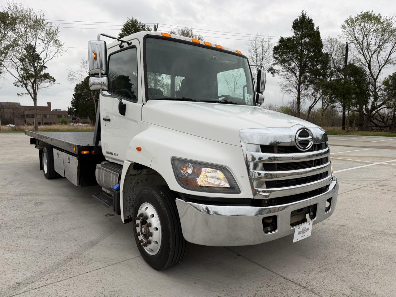 Hino Conventional Cab  2016