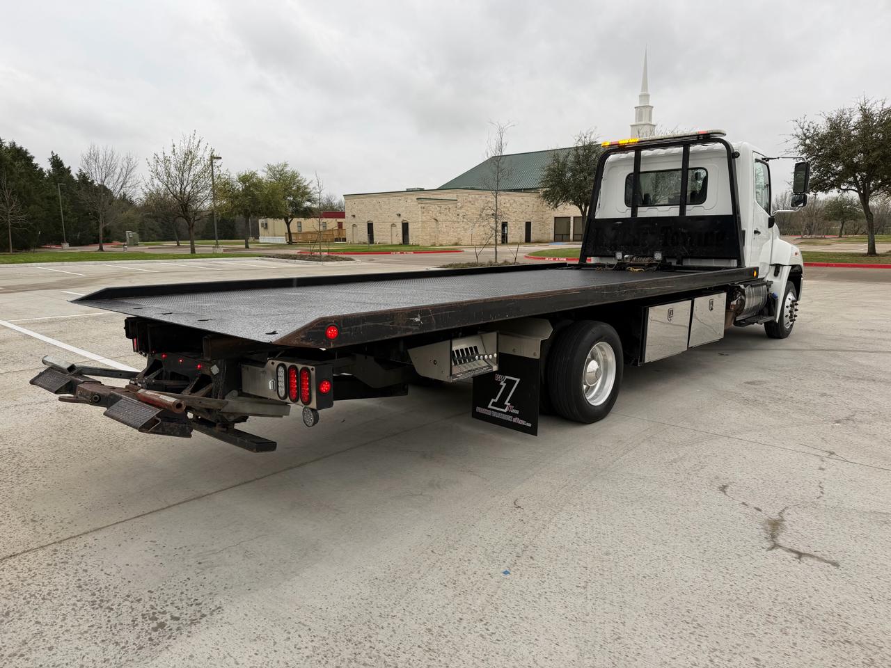 Hino Conventional Cab  2016