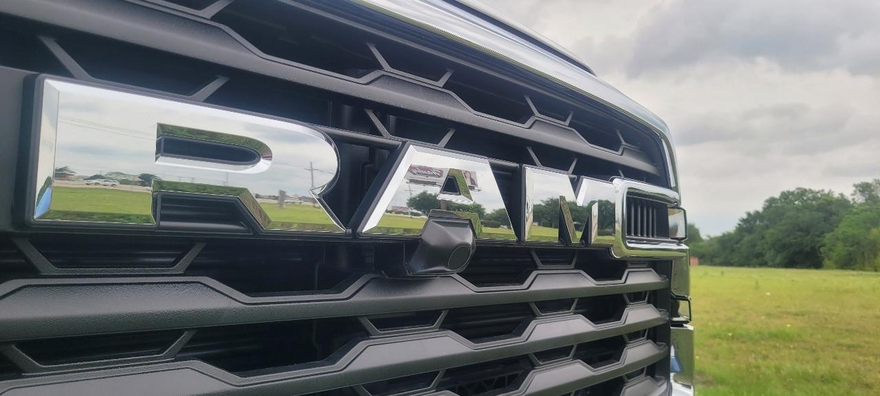 RAM 4500 Regular Cab SWB 4WD DRW 2026