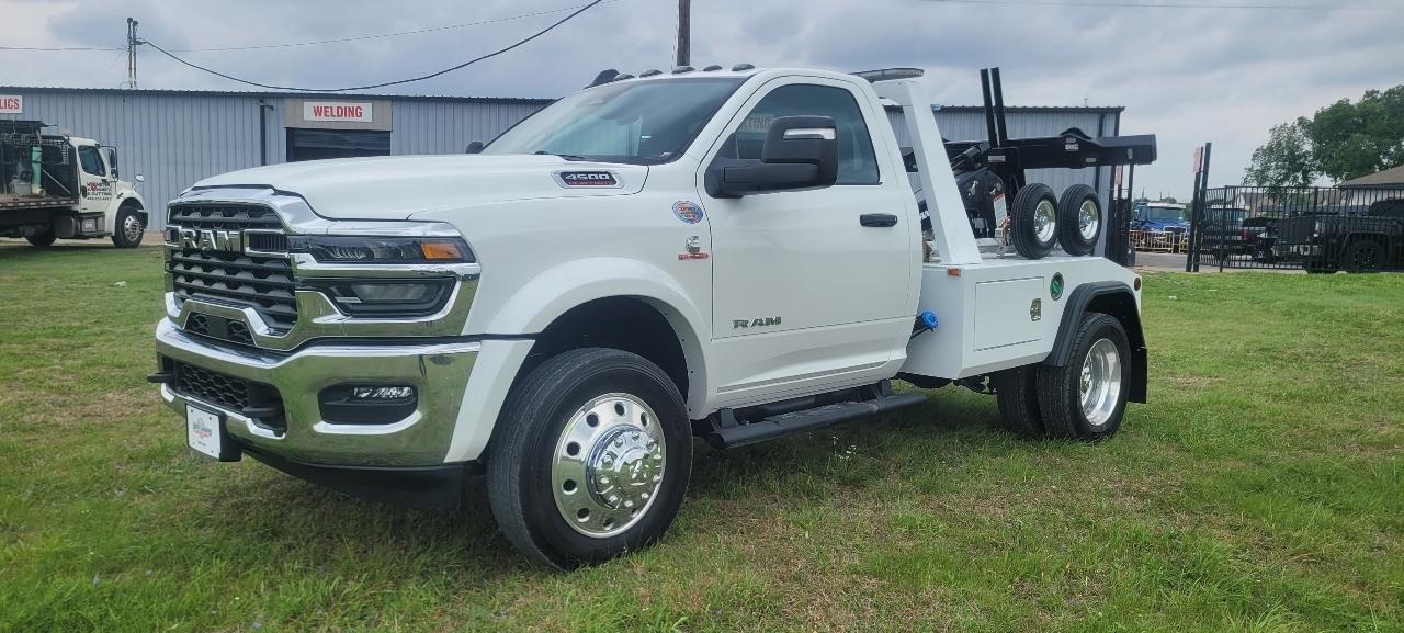 RAM 4500 Regular Cab SWB 4WD DRW 2026