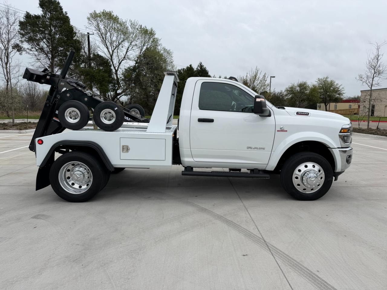 RAM 4500 Regular Cab SWB 4WD DRW 2026