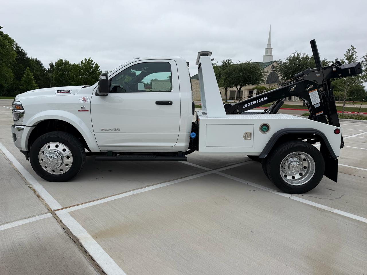 RAM 4500 Regular Cab SWB 2WD DRW 2026