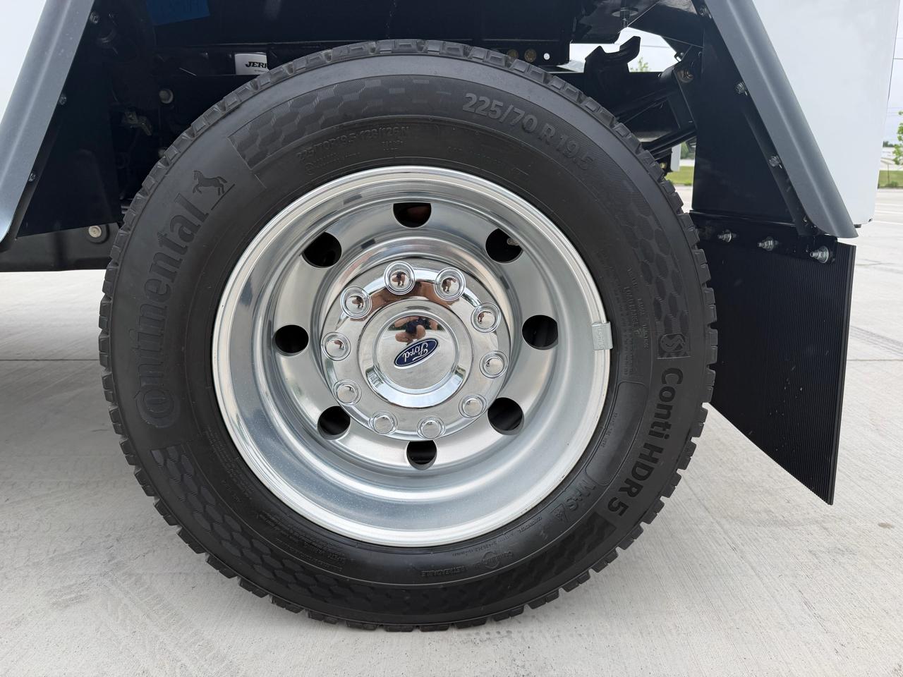 Ford F-450 SD Regular Cab DRW 2WD 2026