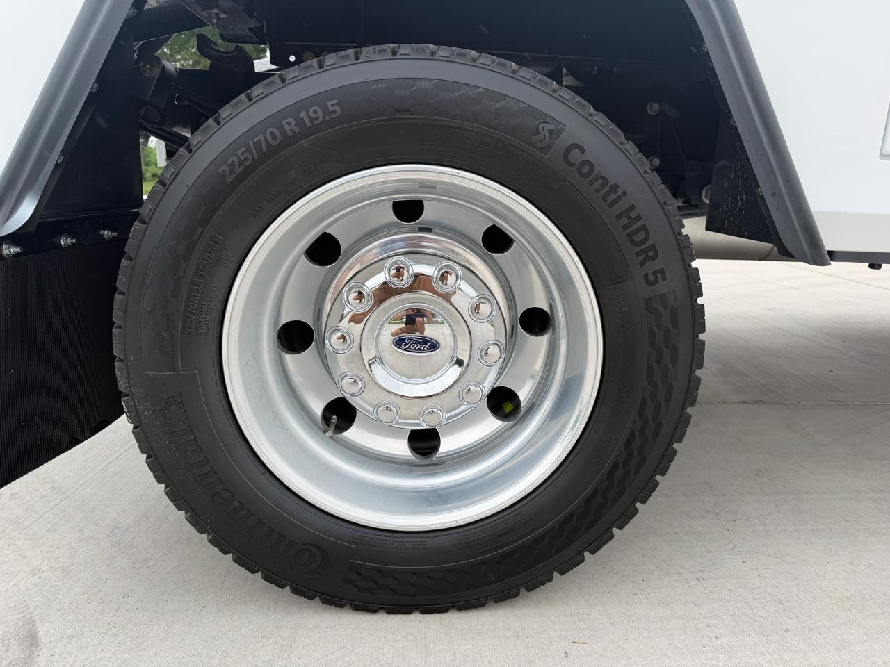 Ford F-450 SD Regular Cab DRW 2WD 2026