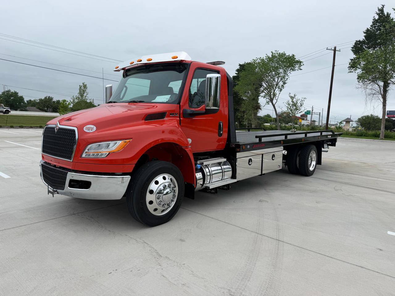 International MV607  2027