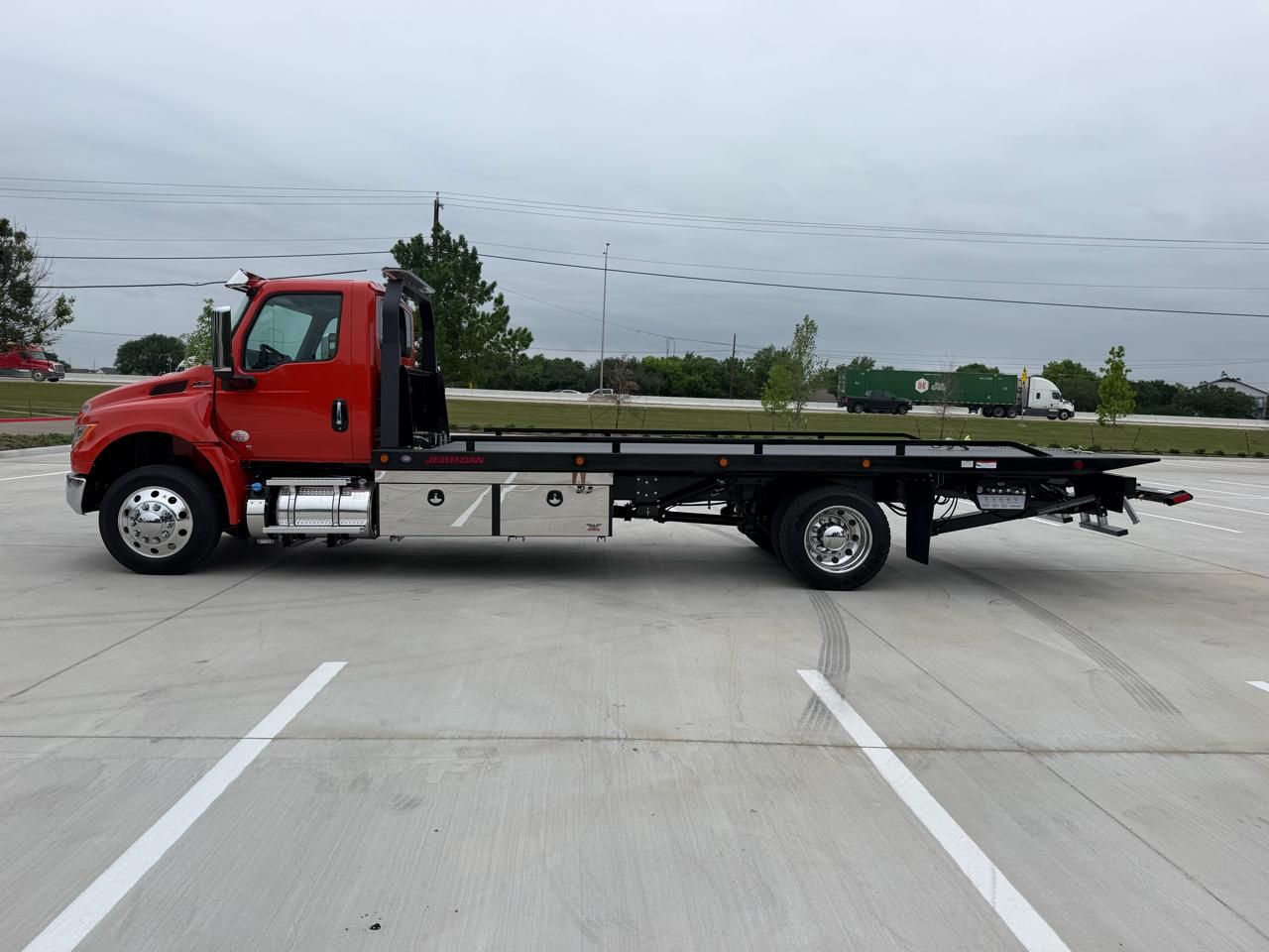 International MV607  2027