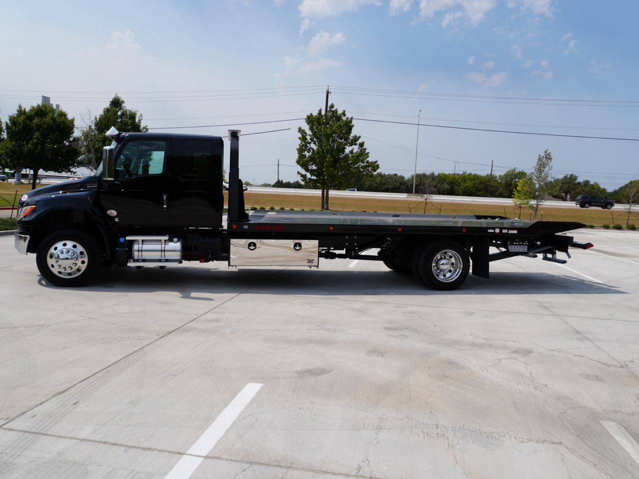 International MV607  2027