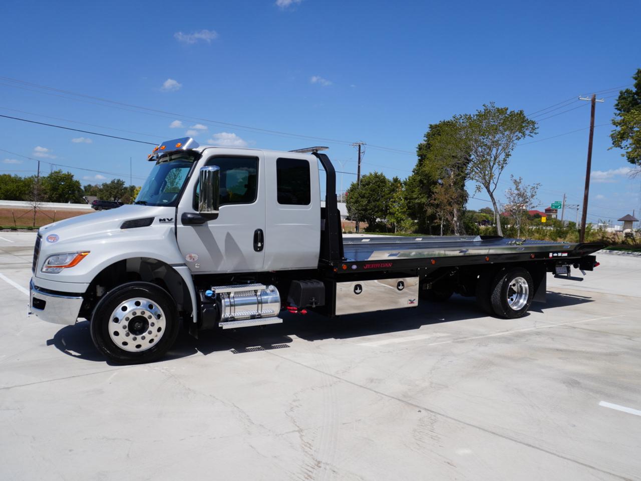 International MV607  2027