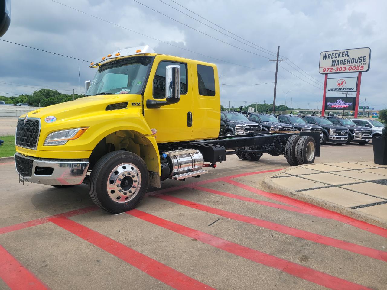 International MV607  2027