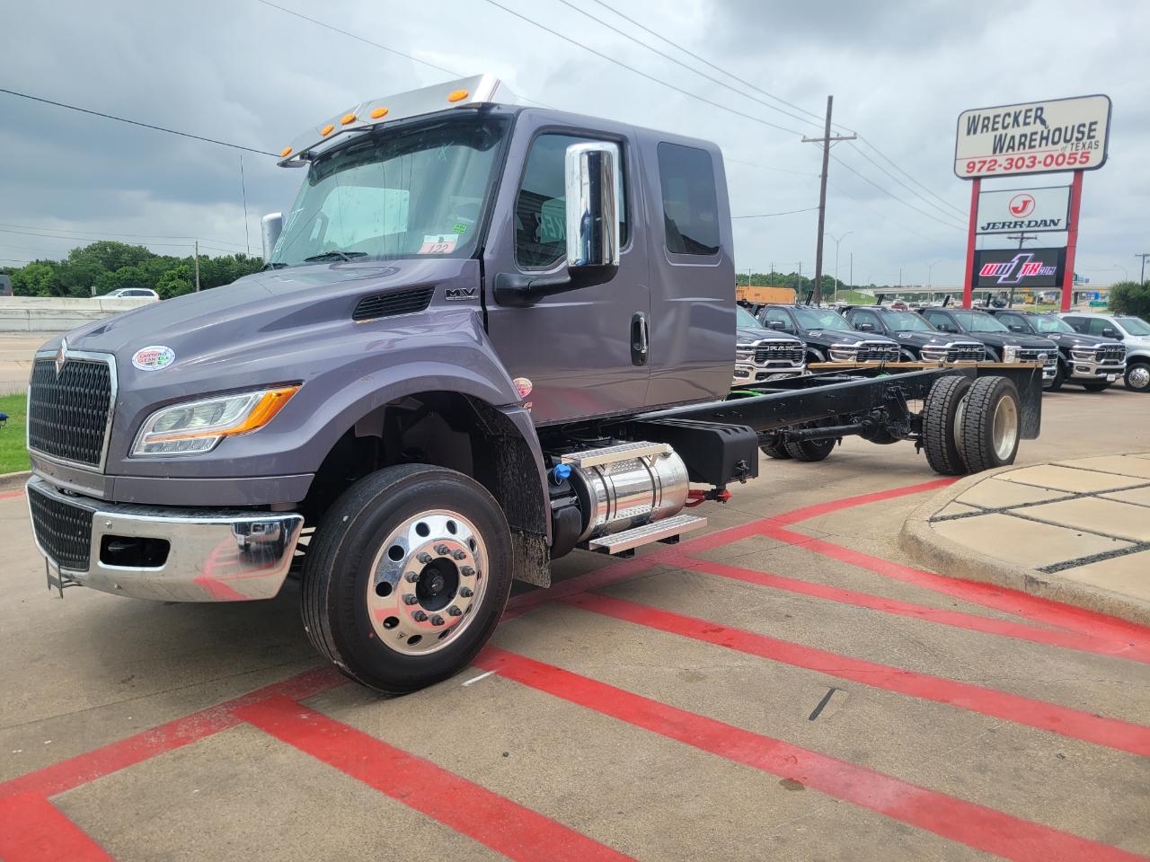 International MV607  2027