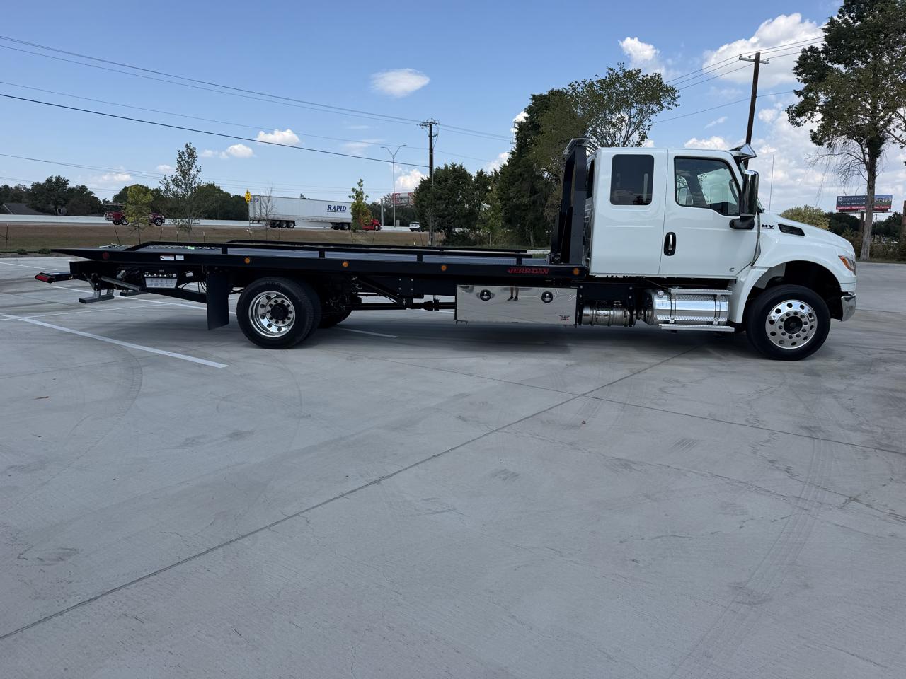 International MV607  2027