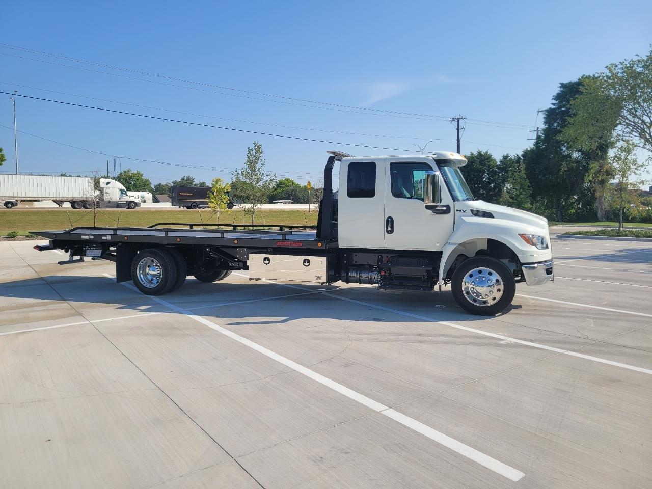 International MV607  2027