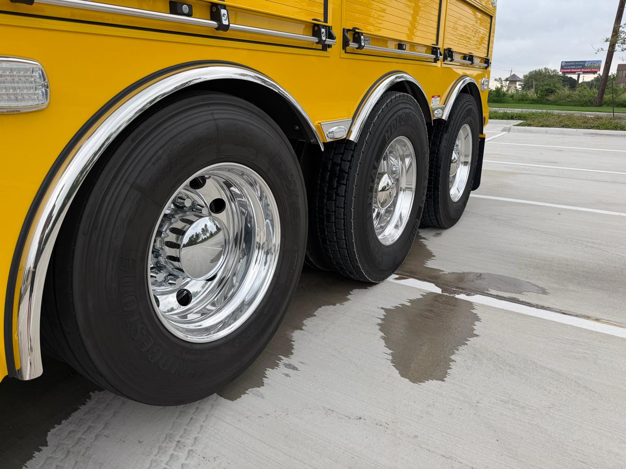 Kenworth W900  2024
