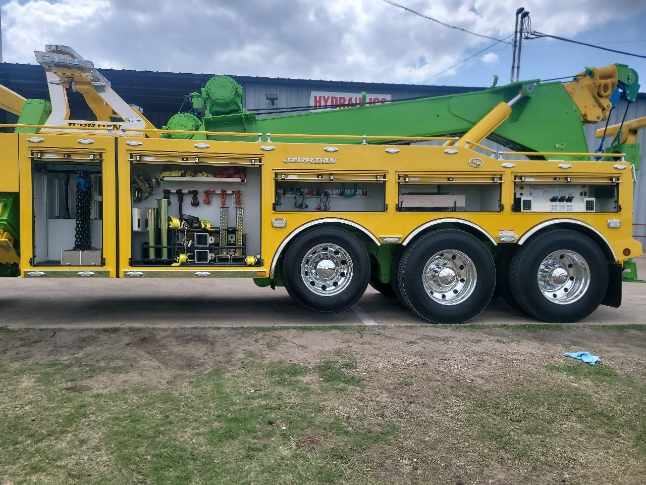 Kenworth W900  2024