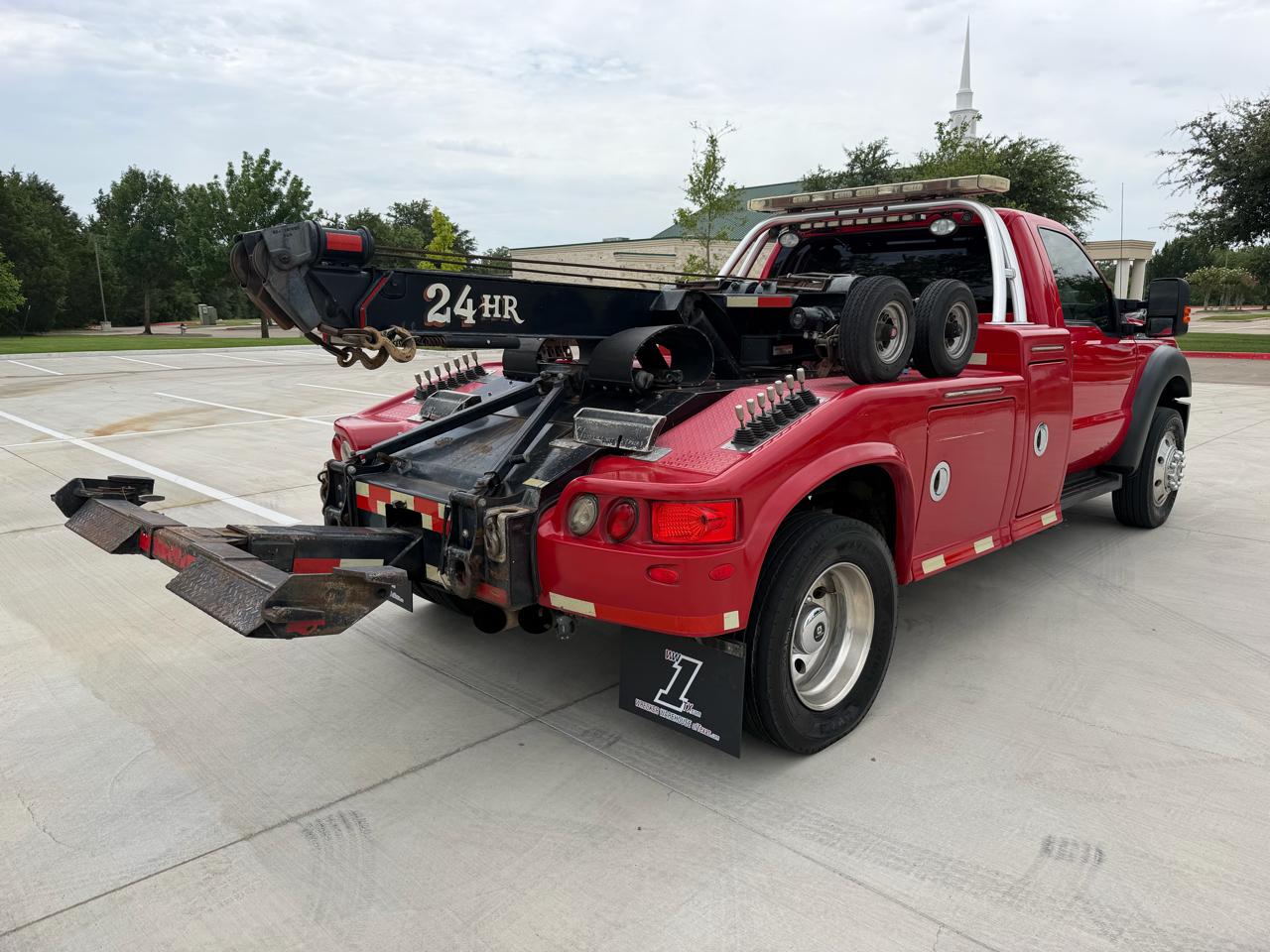 Ford Super Duty F-550 DRW 2WD Reg Cab 141" WB 60" CA XLT 2011
