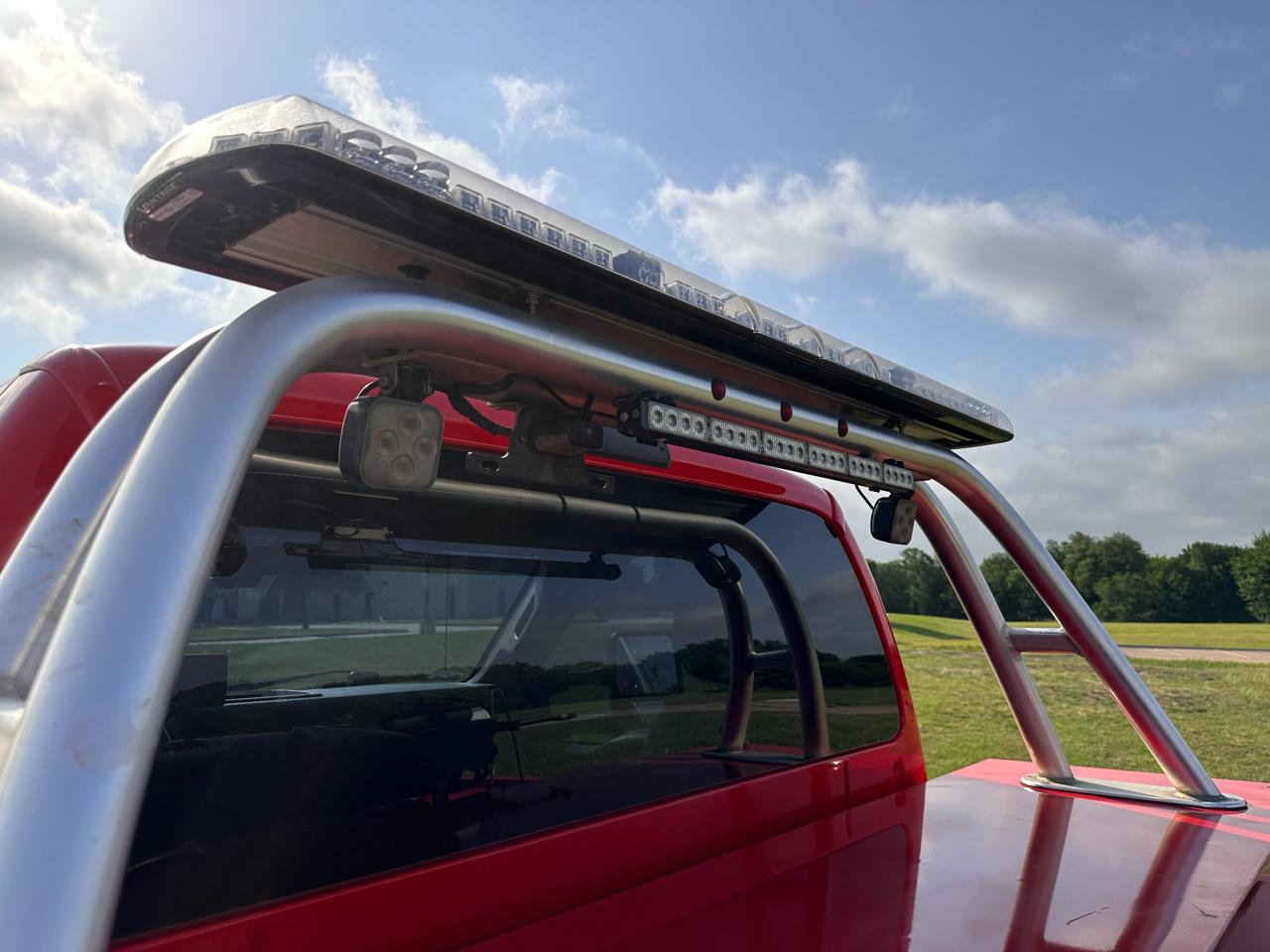 Ford Super Duty F-550 DRW 2WD Reg Cab 165" WB 84" CA XLT 2016