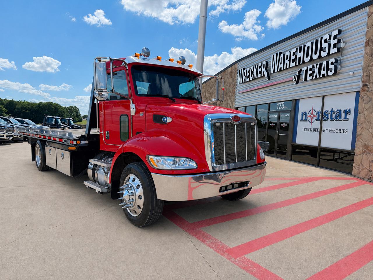 Peterbilt 337  2018