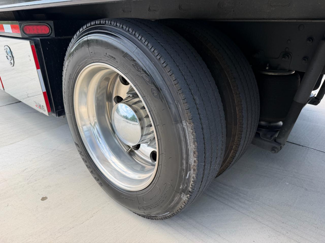 Kenworth T370  2022