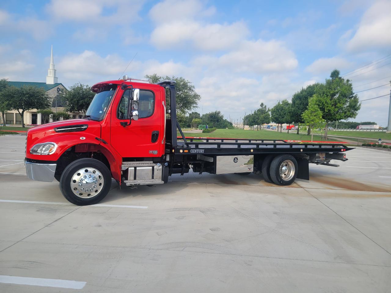 Freightliner M2 106 Plus  2025