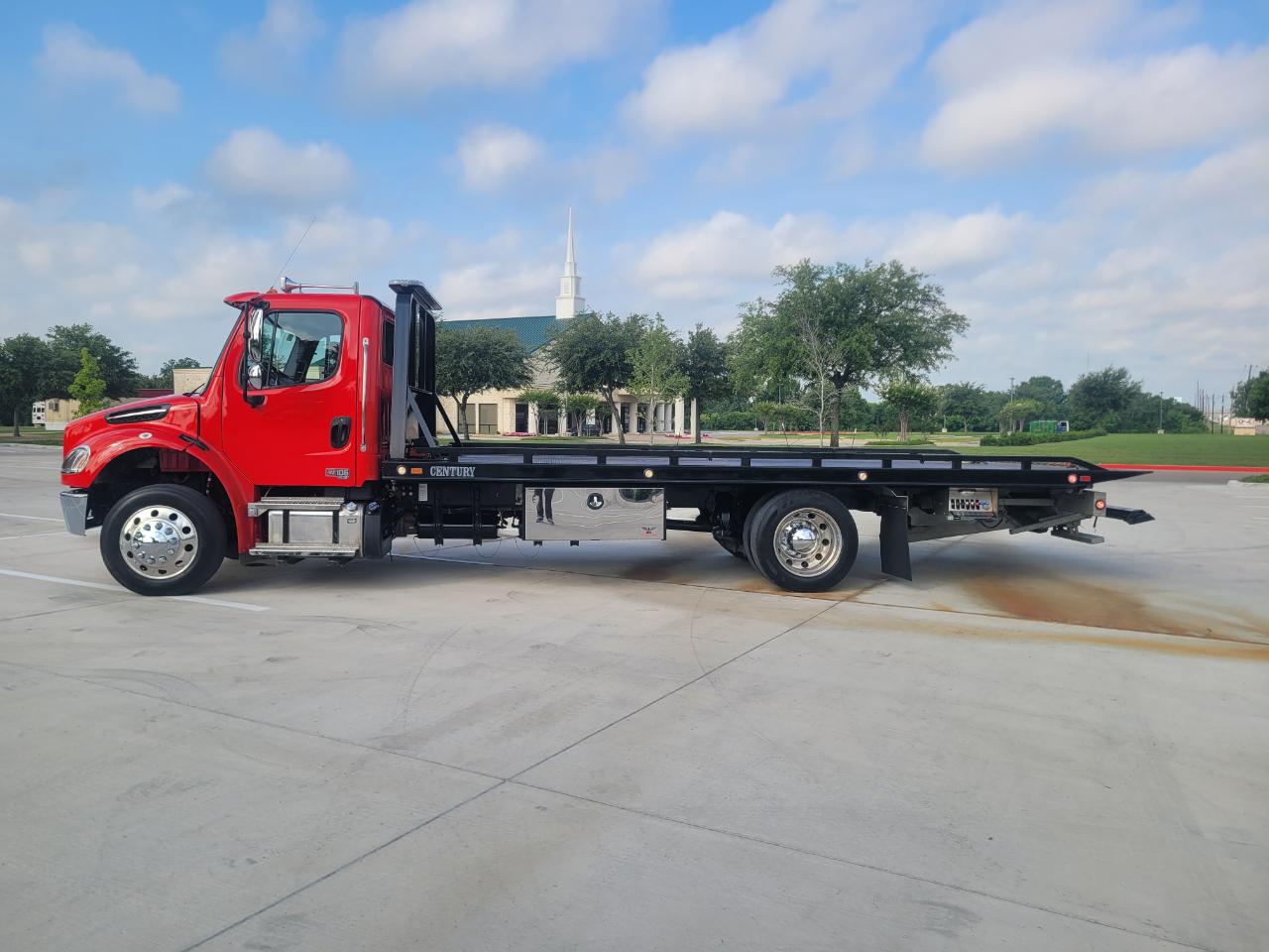 Freightliner M2 106 Plus  2025
