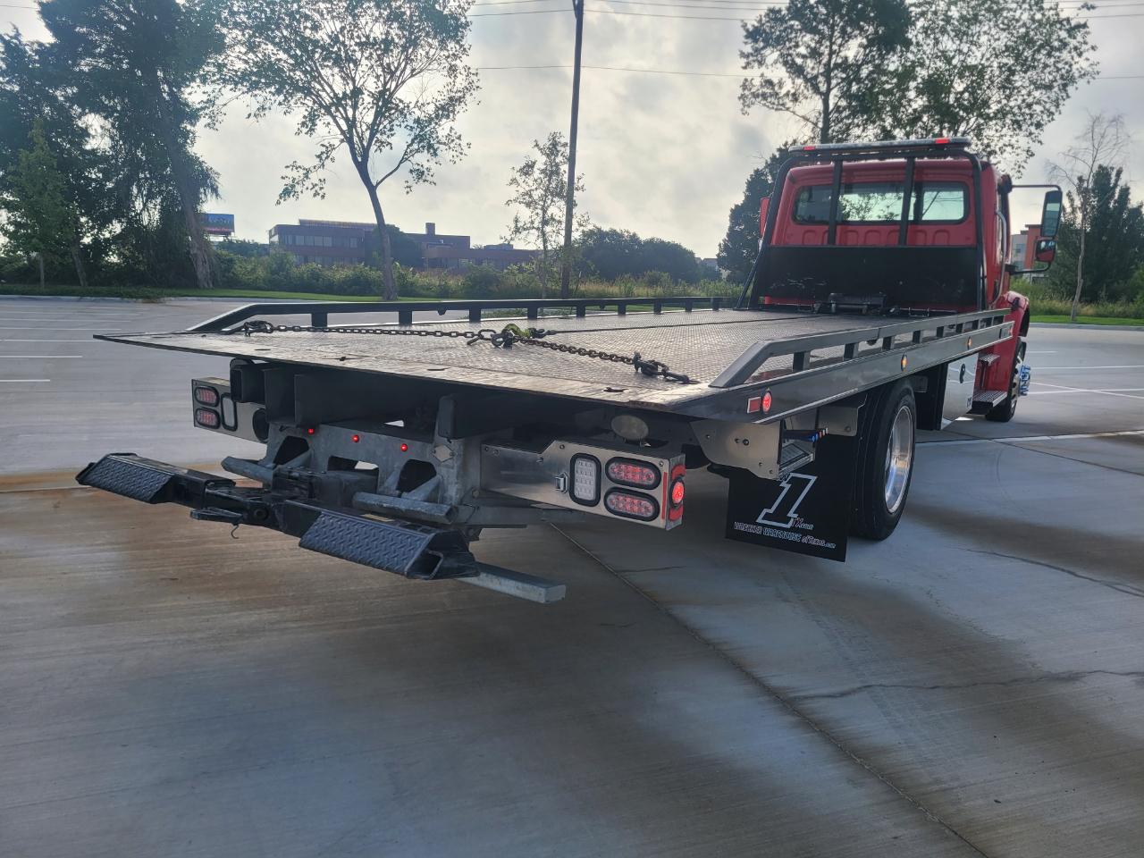Freightliner M2 106 Plus  2025